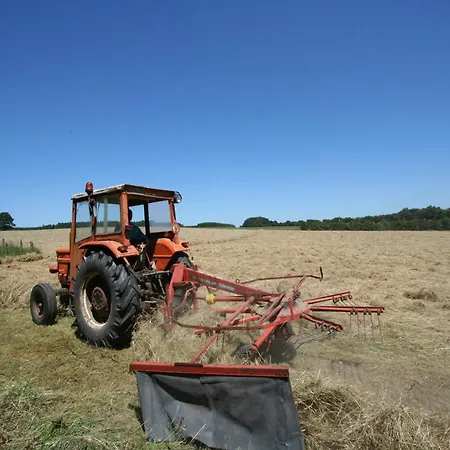 Charming In Noville * Luzery