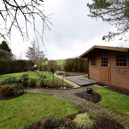 Prázdninový dům Charming In Noville Luzery