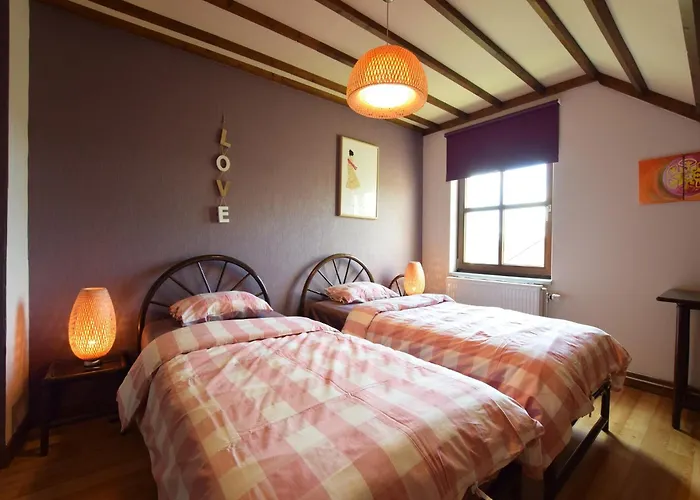 Charming In Noville *